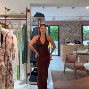 Abito con scollo americana e schiena scoperta Marylin