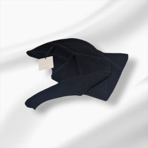 Balaclava con Nodo sul Retro Vicolo