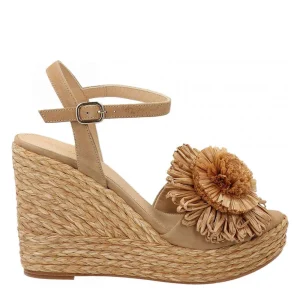 Zeppa Beniko Paloma Barcelo