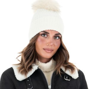 <b> DAISY </b>  Cappello donna in lana panna con pompon in pelliccia